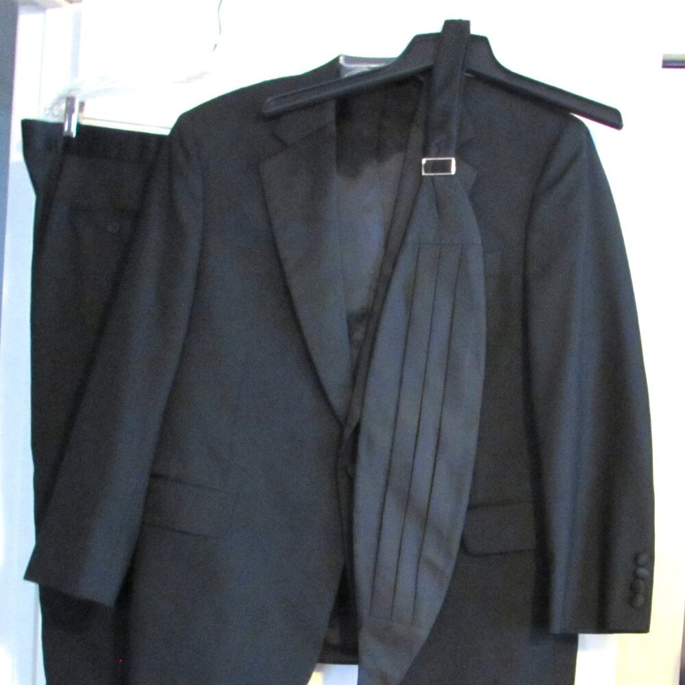 Vintage BROOKS BROTHERS 3-Piece Tuxedo Suit (See Measurements) Size 42 S
